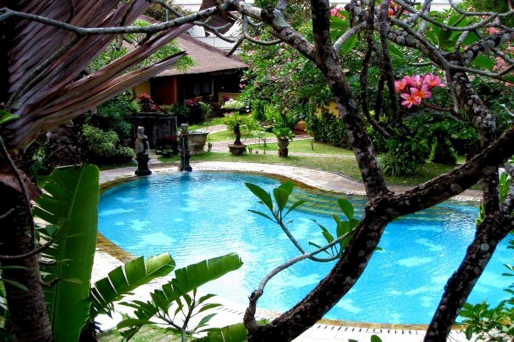 Puri Dalem Hotel Sanur Exterior photo