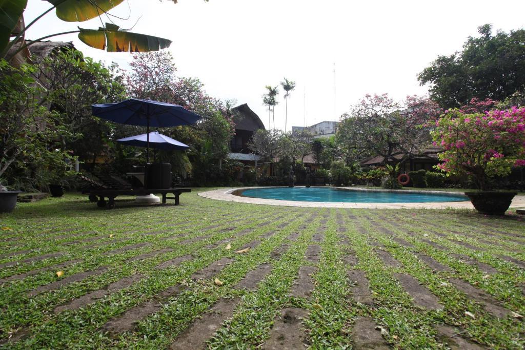 Puri Dalem Hotel Sanur Exterior photo