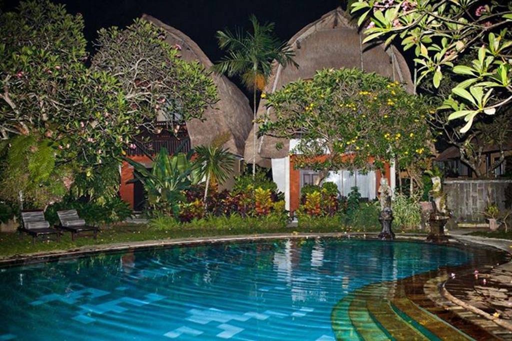 Puri Dalem Hotel Sanur Exterior photo